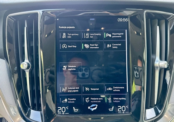 Volvo V60 cena 99900 przebieg: 167502, rok produkcji 2019 z Brzozów małe 631